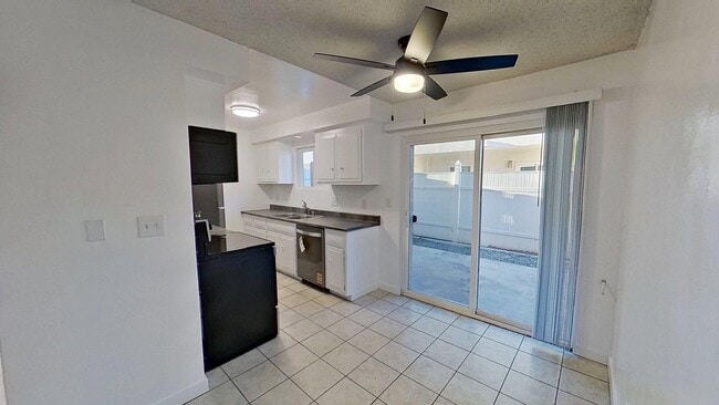 Photo - 12072 Bailey St Unidad D