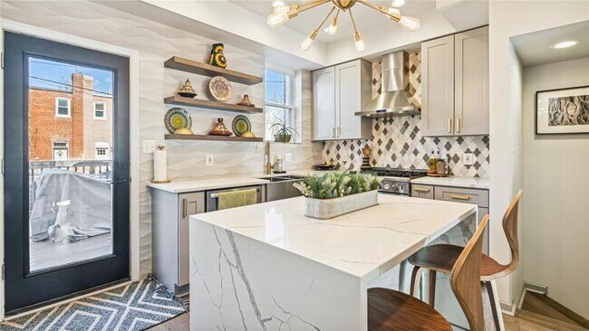 Photo - 717 Rittenhouse St NW