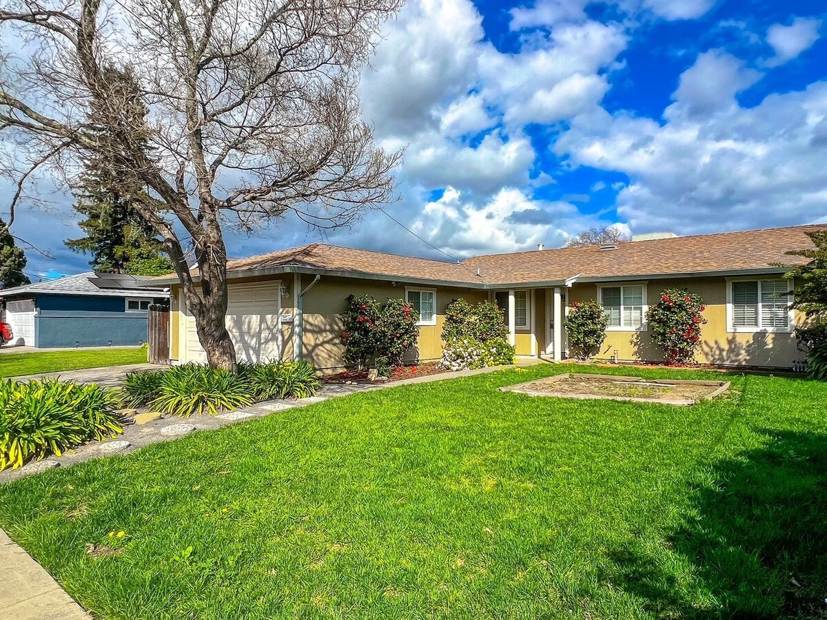 Photo - Single-Level Napa Classic with A/C & Attached Garage
