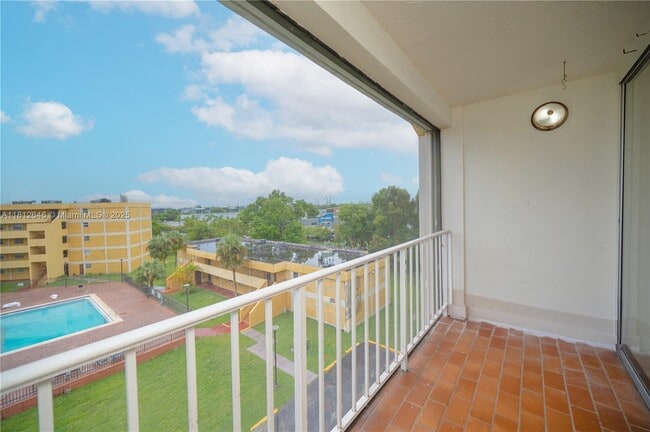 Photo - 9210 Fontainebleau Blvd Condo Unit 505