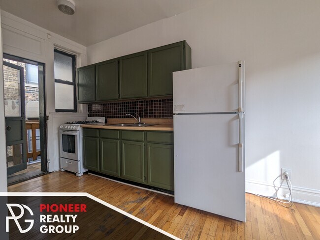 Photo - 3817 N Fremont St Unit 3823-3829.5-E3