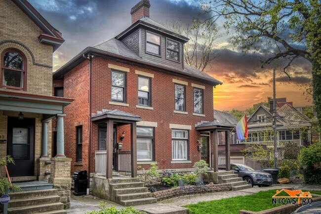 Photo - 245 Collins Ave