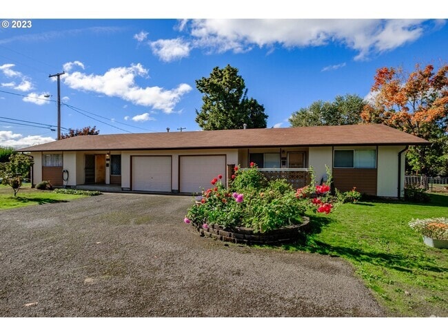 Building Photo - 625 E Elmore St Rental