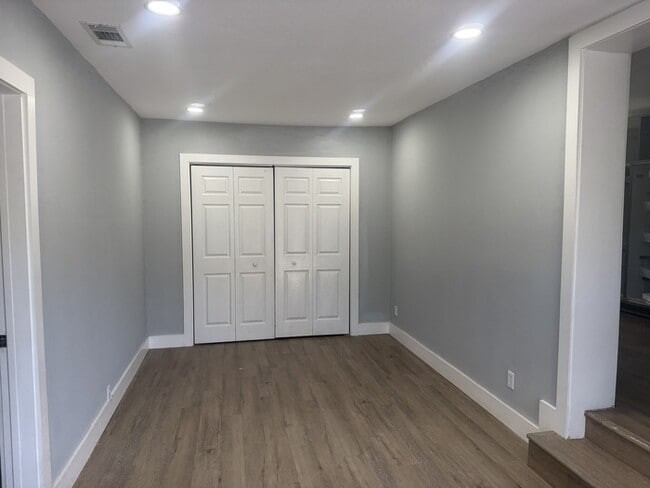 Photo - 207 Milton Rd