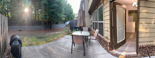 Photo - 2124 Greencrest Cir