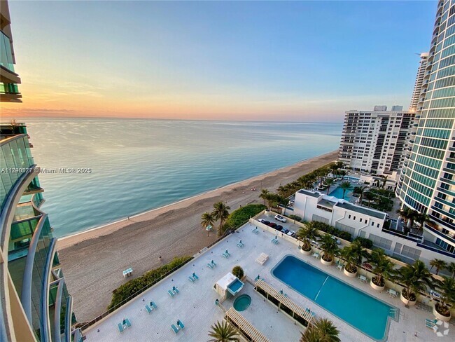 Building Photo - 2501 S Ocean Dr Unit 1614 Rental