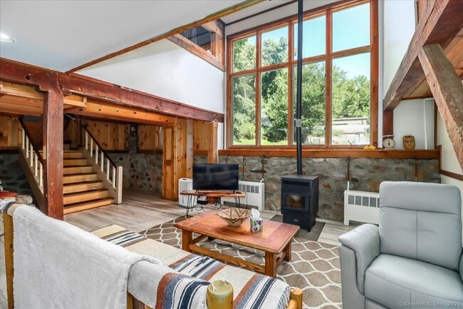 Photo - 155 Squash Hollow Rd