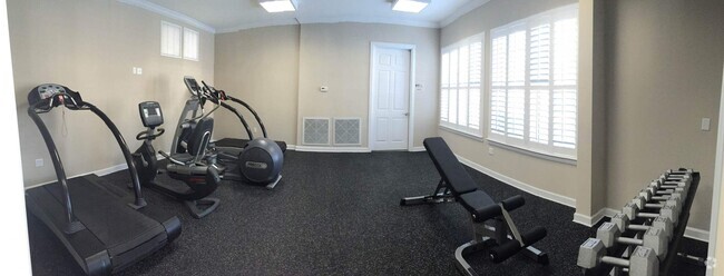 Building Photo - New Luxury 1B/1B Apartment in FWB in Prist... Unit 107
