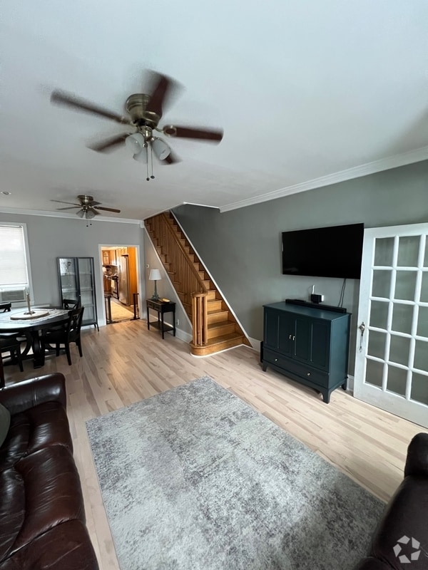 Building Photo - 2634 E Westmoreland St Rental