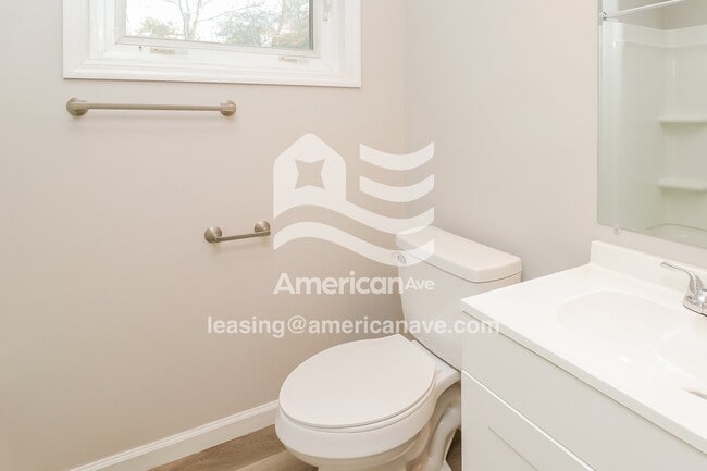 Photo - 1722 Overhill Rd