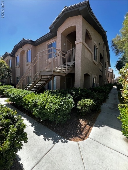 Building Photo - 8985 S Durango Dr Unit 2138