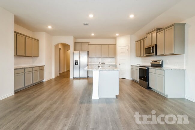 Photo - 431 Rivendale Way