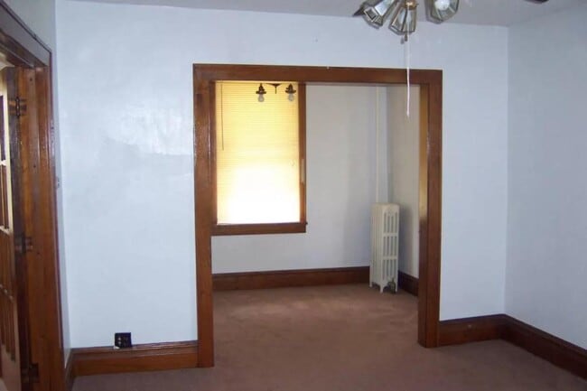 Photo - 202 W High St