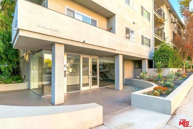 Photo - 9005 Cynthia St Unidad 414