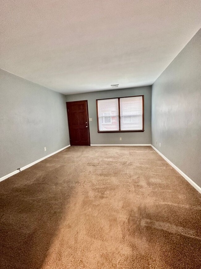 2216 Pretty Lake Ave Unit 2