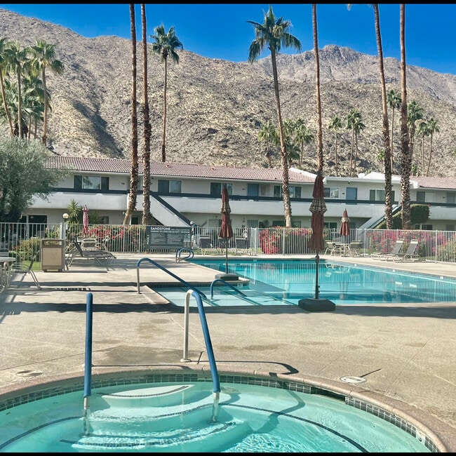 Photo - 1900 S Palm Canyon Dr Unidad 42