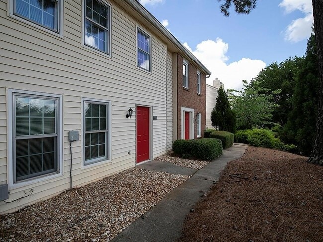 1018 Old Holcomb Bridge Rd