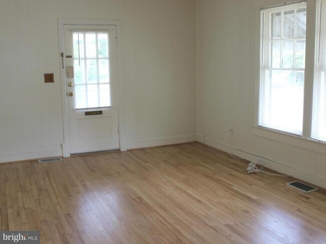 Photo - Lovely Cottage with Detached 2-Car Garage