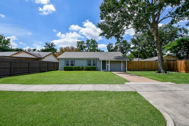 Photo - 1957 Norcrest Dr Casa