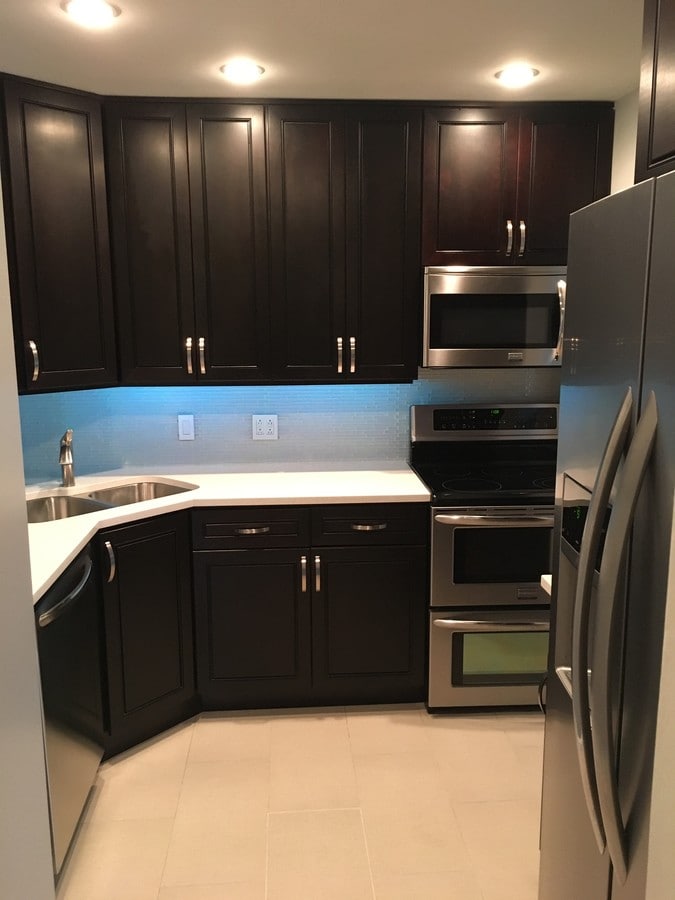 Kitchen - 1108 Castilian Ct Unit 220