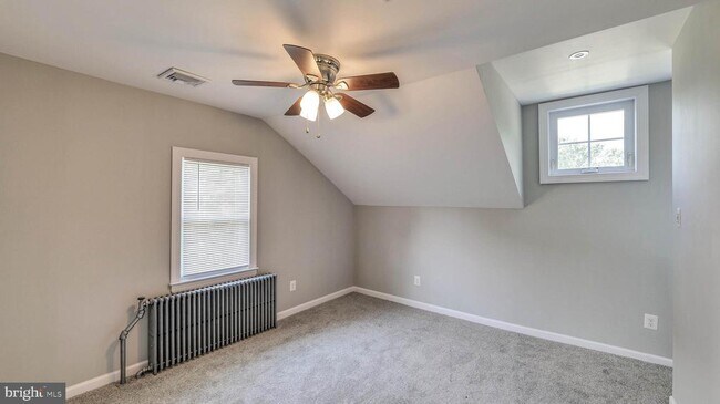 Photo - 323 Monroe Ave