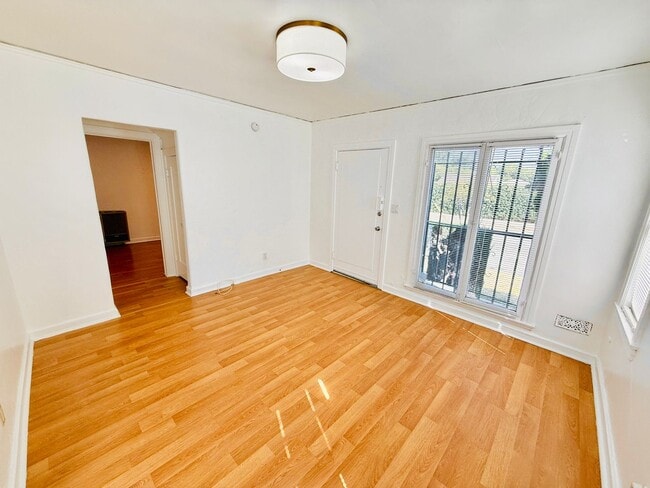 Photo - 1801 W 39th St Unit 3881 S. Gramercy Pl