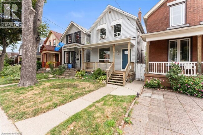 Photo - 208 East Avenue N