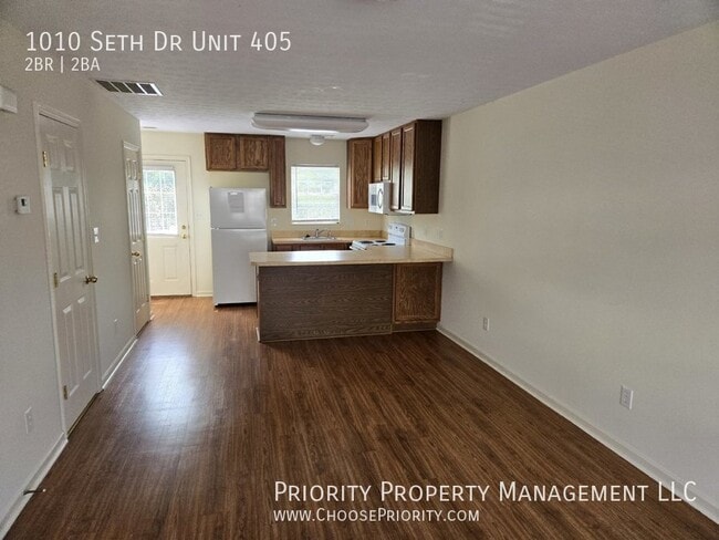 Photo - 1010 Seth Dr