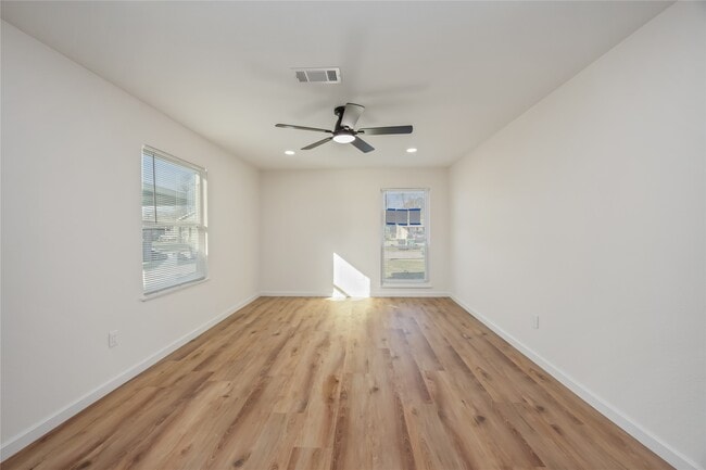 Photo - 5942 Ridgeway Dr