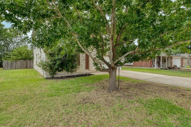 Photo - 211 Hanstrom Dr