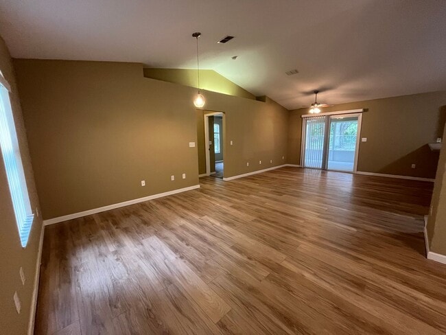 Photo - Quiet Home in Pine Lakes Cud-de-sac!!