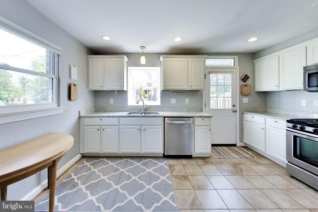 Photo - 130 Wesmond Dr