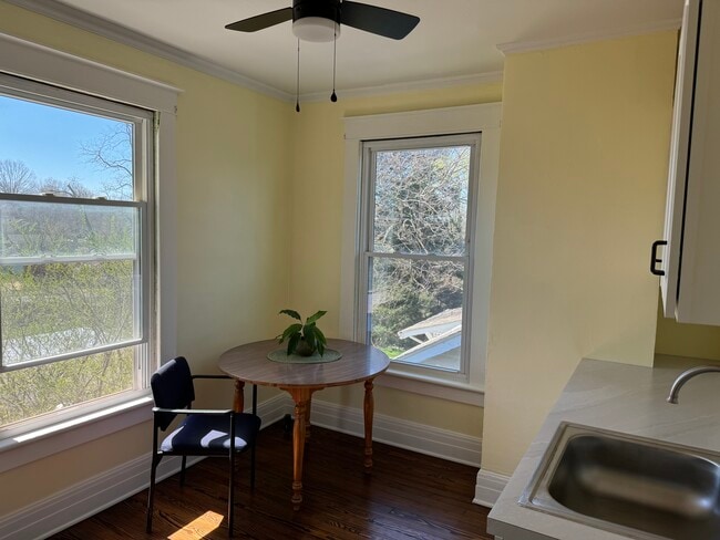 Photo - 107 Westover Blvd Unidad B