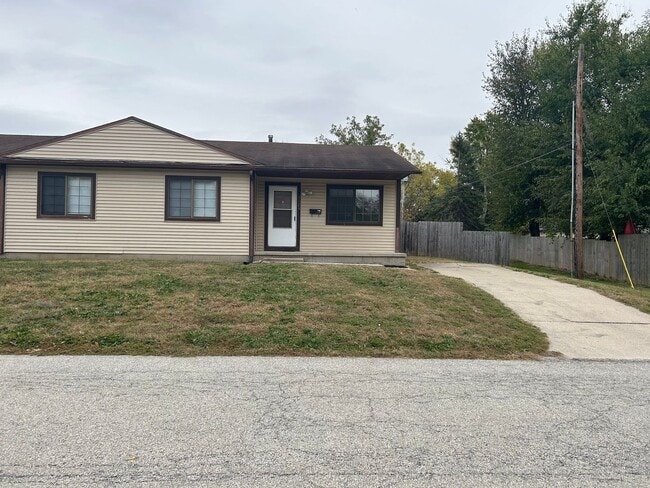 Building Photo - 1123 S 23rd St