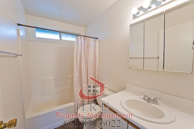 Photo - 4701 Beechwood St Unit 144
