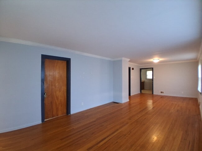 Photo - 1508 E English St