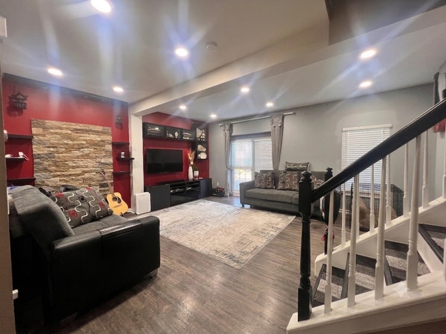 Photo - 6314 Meadow Glade Ln