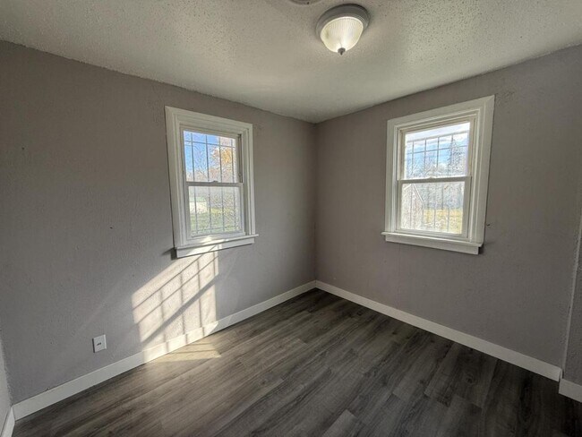 Photo - 1144 E Harvard Ave