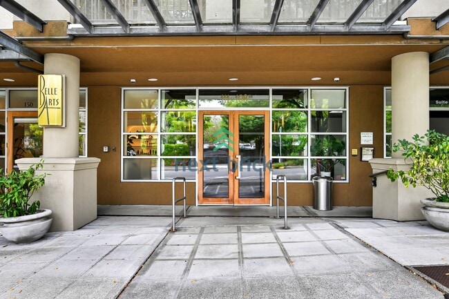 Building Photo - Charming Studio Condo in the Heart of Bellevue – Perfectly Cozy 422 Sq Ft Space! Unit A310