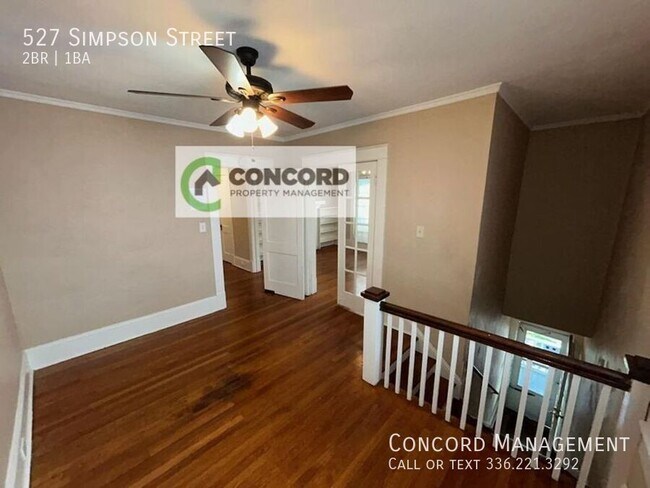 Photo - 527 Simpson St