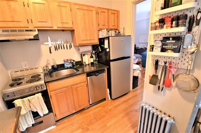 Photo - 591 Beacon St