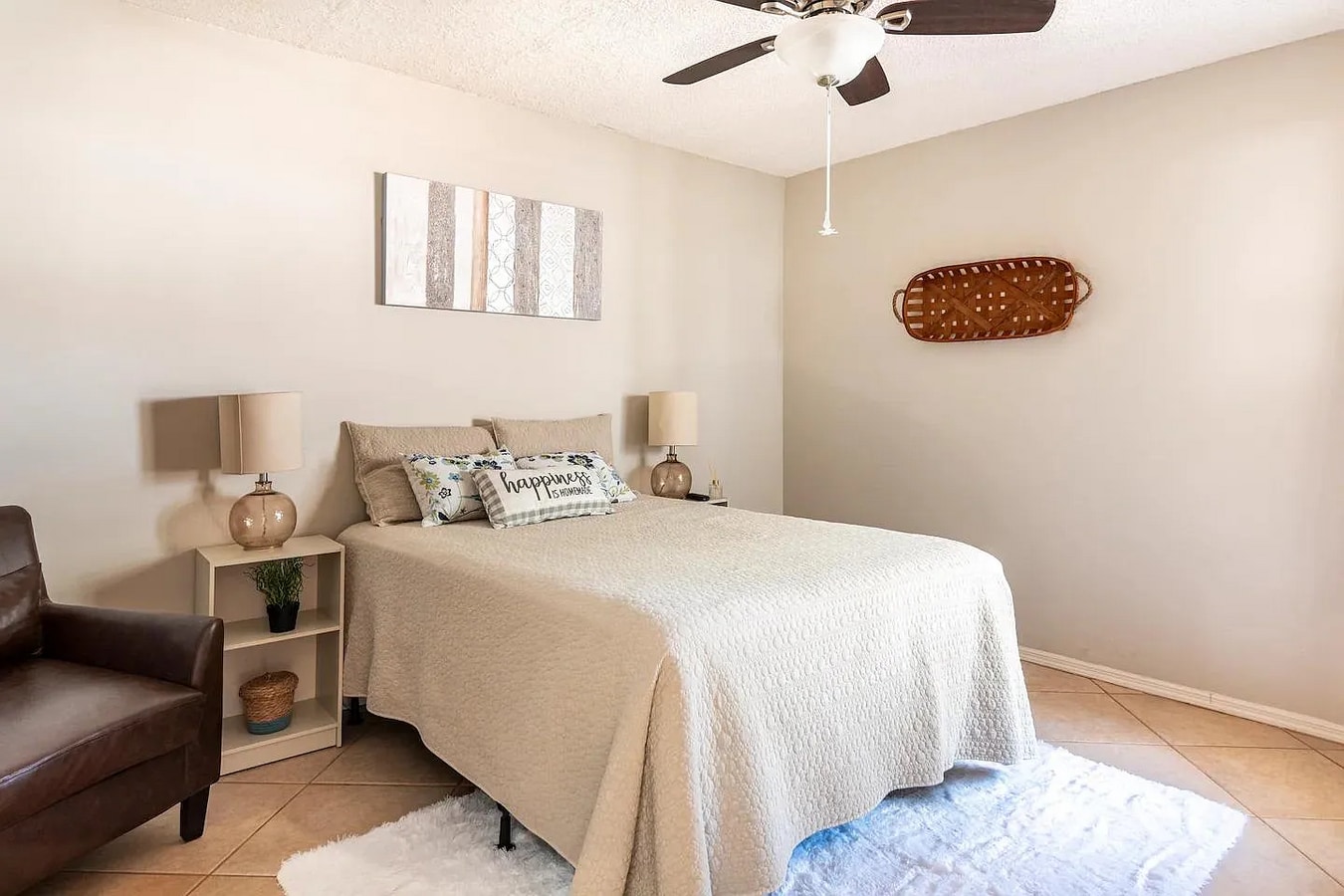 Photo - 134 Lakepointe Cir