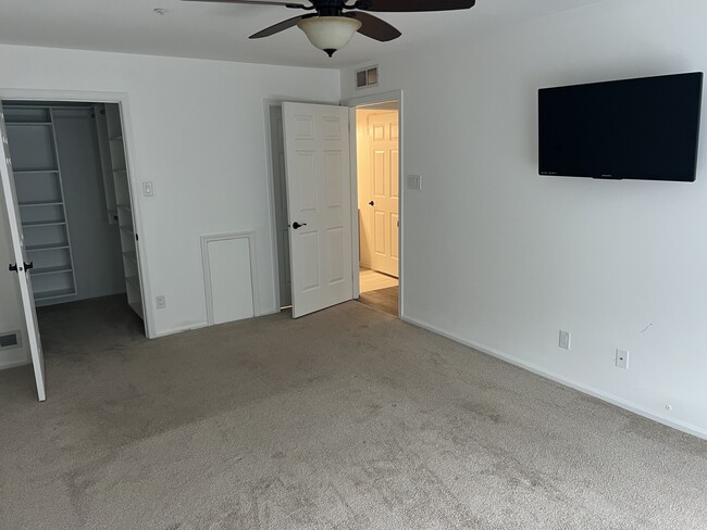 4307 Aberdeen Ln Unit Players Place II