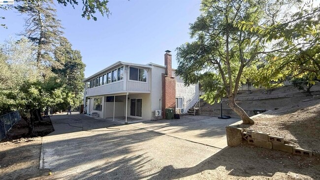 3682 Seven Hills Rd