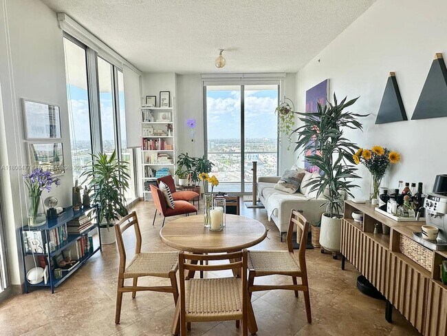 Photo - 3470 E Coast Ave Unidad H1805 Rental