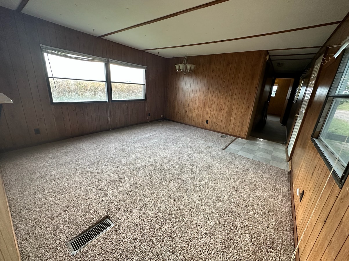 Photo - 74978 Road 444