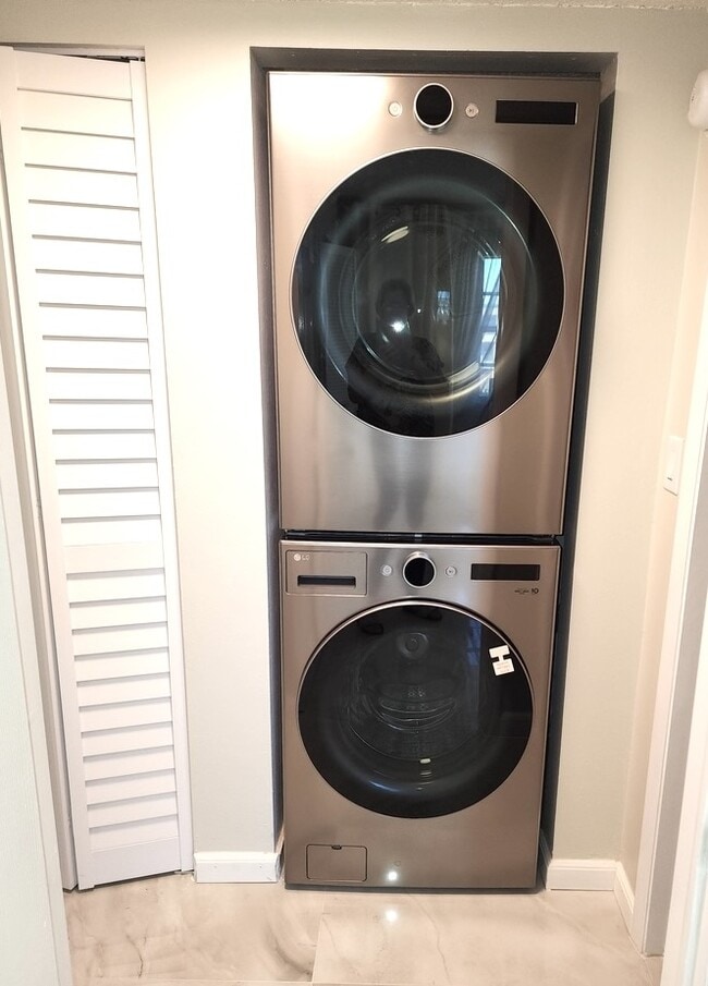 Photo - 7001 Environ Blvd Unit 703