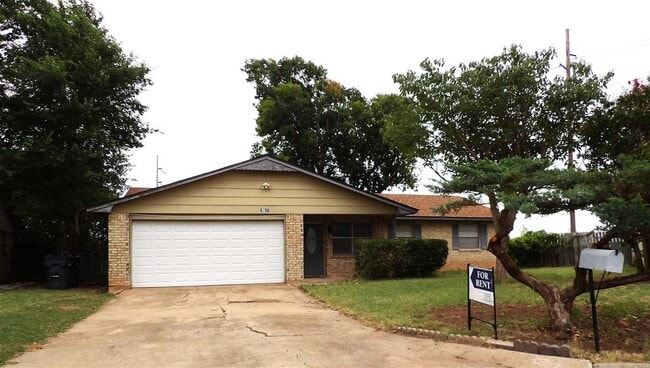 Building Photo - 6706 SW Cherokee Cir
