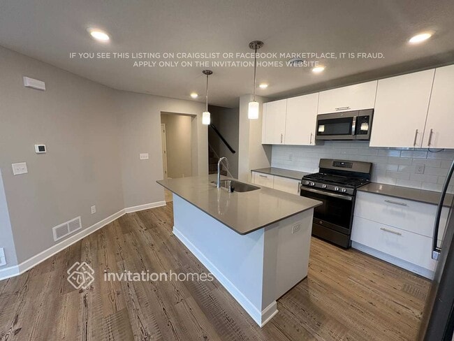 Photo - 10946 Zest St NE