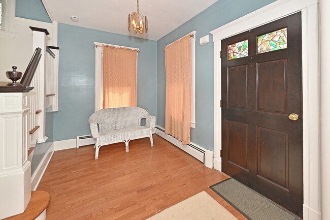 Photo - 264 Morse Ave